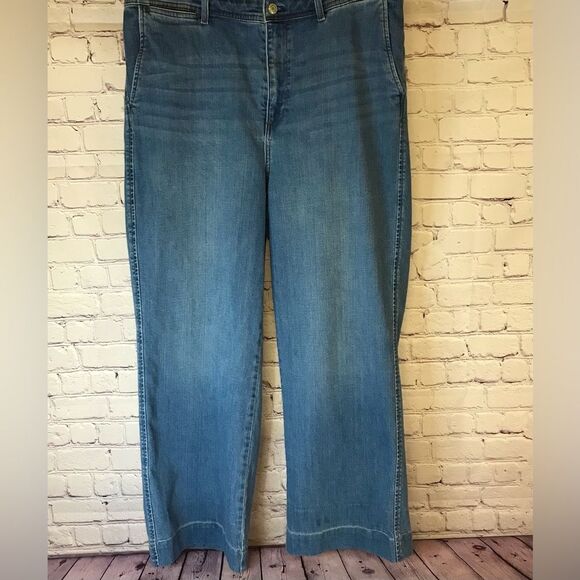 Talbots Classic Light Blue Wide Leg Denim Trouser Jeans High Rise Minimalist 8 - Picture 1 of 14